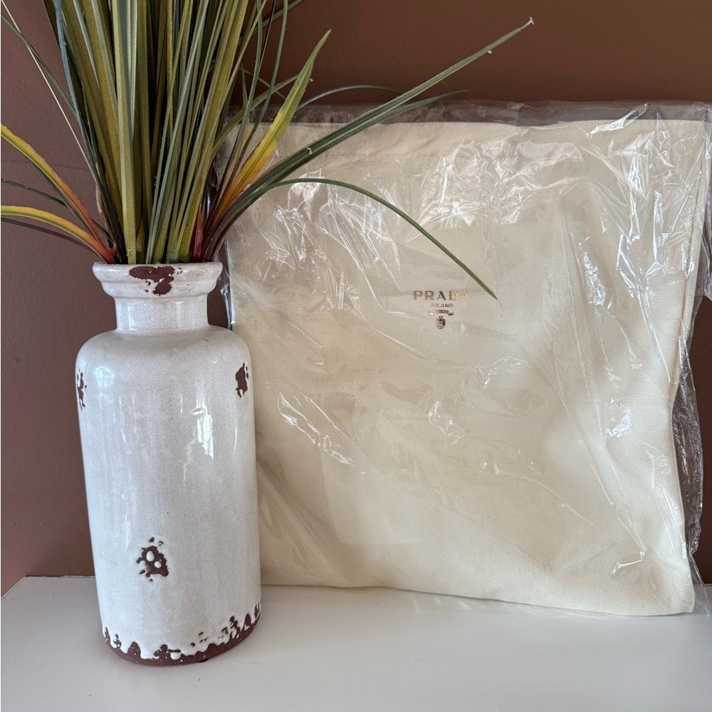Prada L’Homme Beauty Novelty Tote – Off-White, New & Sealed! 👜✨